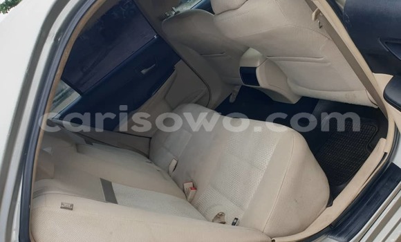 Sayi Na hannu Toyota Camry (Japan) Azurfa Mota in Cotonou a Benin