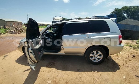 Sayi Na hannu Toyota Highlander Sauran Mota in Cotonou a Benin Sayi Na hannu Toyota Highlander Sauran Mota in Cotonou a Benin