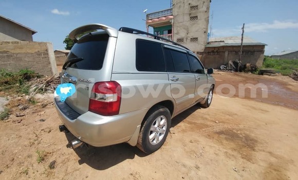 Sayi Na hannu Toyota Highlander Sauran Mota in Cotonou a Benin Sayi Na hannu Toyota Highlander Sauran Mota in Cotonou a Benin