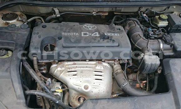 Ra Àlòkù Toyota Avensis Silver Ọkọ̀ in Cotonou ni Benin Ra Àlòkù Toyota Avensis Silver Ọkọ̀ in Cotonou ni Benin