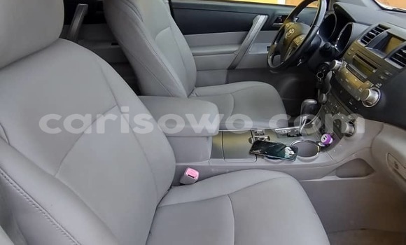 Acheter Occasion Voiture Toyota Highlander Gris à Abomey Calavi, Benin Acheter Occasion Voiture Toyota Highlander Gris à Abomey Calavi, Benin