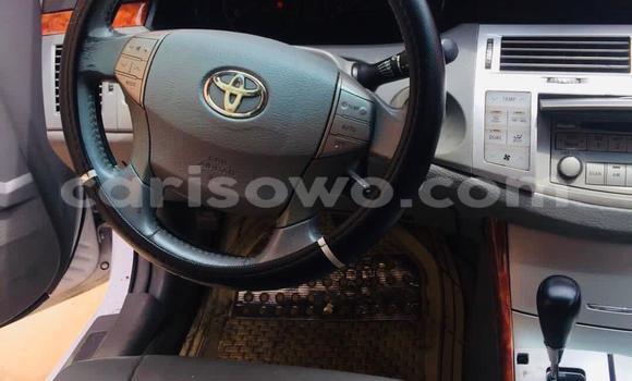 Sayi Na hannu Toyota Avalon White Mota in Abomey Calavi a Benin Sayi Na hannu Toyota Avalon White Mota in Abomey Calavi a Benin