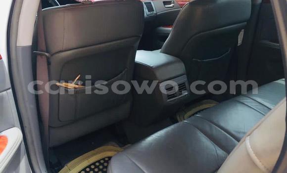 Sayi Na hannu Toyota Avalon White Mota in Abomey Calavi a Benin Sayi Na hannu Toyota Avalon White Mota in Abomey Calavi a Benin