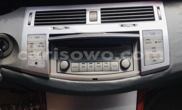 Sayi Na hannu Toyota Avalon White Mota in Abomey Calavi a Benin Sayi Na hannu Toyota Avalon White Mota in Abomey Calavi a Benin