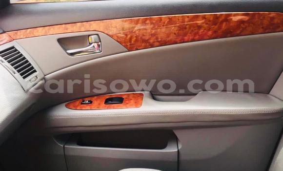 Sayi Na hannu Toyota Avalon White Mota in Abomey Calavi a Benin Sayi Na hannu Toyota Avalon White Mota in Abomey Calavi a Benin