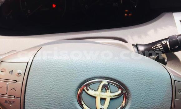 Sayi Na hannu Toyota Avalon White Mota in Abomey Calavi a Benin Sayi Na hannu Toyota Avalon White Mota in Abomey Calavi a Benin