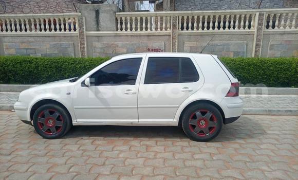 Acheter Occasion Voiture Volkswagen Golf Blanc à Cotonou, Benin Acheter Occasion Voiture Volkswagen Golf Blanc à Cotonou, Benin