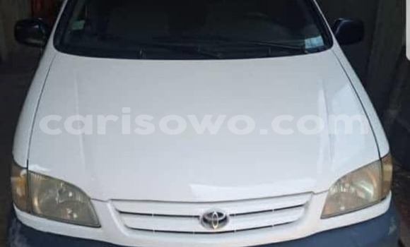 Acheter Occasion Voiture Toyota Sienna Blanc à Abomey Calavi, Benin Acheter Occasion Voiture Toyota Sienna Blanc à Abomey Calavi, Benin