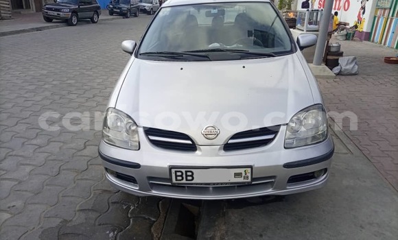 Sayi Na hannu Nissan Almera Tino Azurfa Mota in Abomey Calavi a Benin