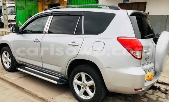 Acheter Occasion Voiture Toyota RAV4 Gris à Abomey Calavi, Benin Acheter Occasion Voiture Toyota RAV4 Gris à Abomey Calavi, Benin