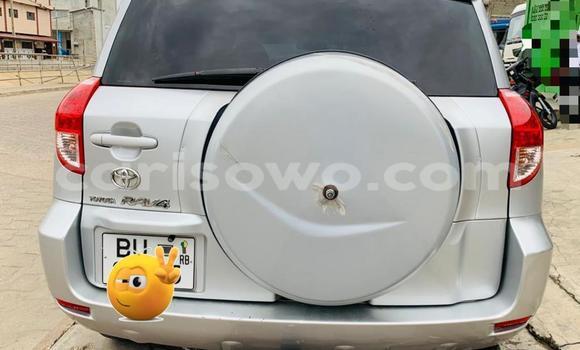 Acheter Occasion Voiture Toyota RAV4 Gris à Abomey Calavi, Benin Acheter Occasion Voiture Toyota RAV4 Gris à Abomey Calavi, Benin