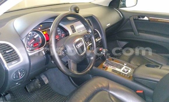 Ra Tuntun Audi Q7 Black Ọkọ̀ in Cotonou ni Benin Ra Tuntun Audi Q7 Black Ọkọ̀ in Cotonou ni Benin