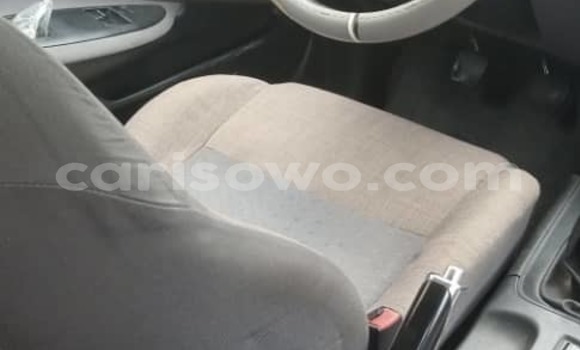 Acheter Occasion Voiture Nissan Primera Vert à Abomey Calavi, Benin Acheter Occasion Voiture Nissan Primera Vert à Abomey Calavi, Benin