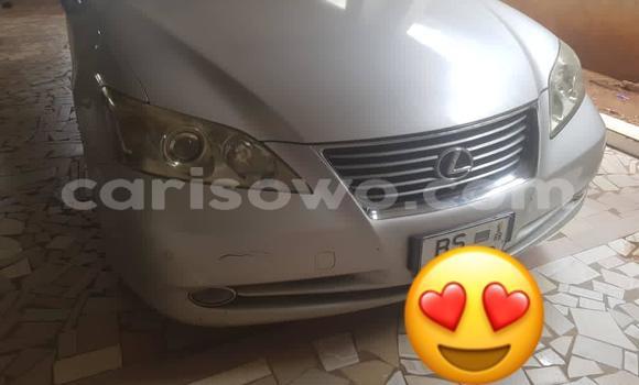 Sayi Na hannu Lexus ES Azurfa Mota in Abomey Calavi a Benin