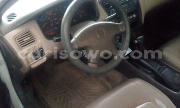 Ra Àlòkù Honda Accord funfun Ọkọ̀ in Cotonou ni Benin Ra Àlòkù Honda Accord funfun Ọkọ̀ in Cotonou ni Benin