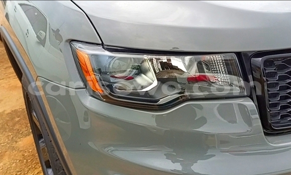 Sayi Na hannu Jeep Grand Cherokee Azurfa Mota in Cotonou a Benin Sayi Na hannu Jeep Grand Cherokee Azurfa Mota in Cotonou a Benin