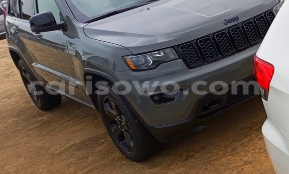 Sayi Na hannu Jeep Grand Cherokee Azurfa Mota in Cotonou a Benin Sayi Na hannu Jeep Grand Cherokee Azurfa Mota in Cotonou a Benin