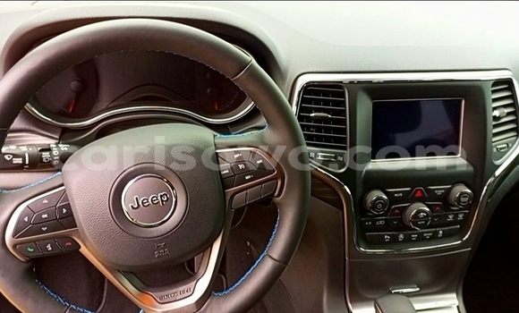 Sayi Na hannu Jeep Grand Cherokee Azurfa Mota in Cotonou a Benin Sayi Na hannu Jeep Grand Cherokee Azurfa Mota in Cotonou a Benin