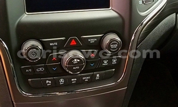 Sayi Na hannu Jeep Grand Cherokee Azurfa Mota in Cotonou a Benin Sayi Na hannu Jeep Grand Cherokee Azurfa Mota in Cotonou a Benin