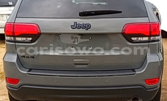 Sayi Na hannu Jeep Grand Cherokee Azurfa Mota in Cotonou a Benin Sayi Na hannu Jeep Grand Cherokee Azurfa Mota in Cotonou a Benin