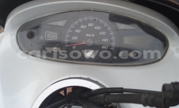 Acheter Occasion Moto Honda PCX Blanc à Abomey Calavi, Benin Acheter Occasion Moto Honda PCX Blanc à Abomey Calavi, Benin