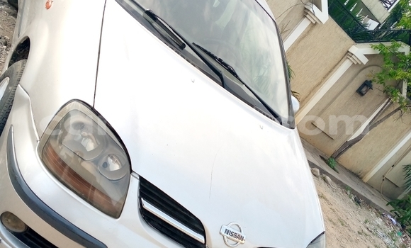 Buy Used Nissan Almera Tino Silver Car in Abomey Calavi in Benign