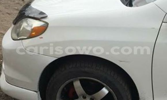 Ra Àlòkù Toyota Matrix funfun Ọkọ̀ in Cotonou ni Benin Ra Àlòkù Toyota Matrix funfun Ọkọ̀ in Cotonou ni Benin