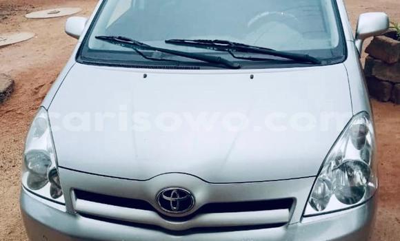 Acheter Occasion Voiture Toyota Corolla Verso Gris à Abomey Calavi, Benin Acheter Occasion Voiture Toyota Corolla Verso Gris à Abomey Calavi, Benin