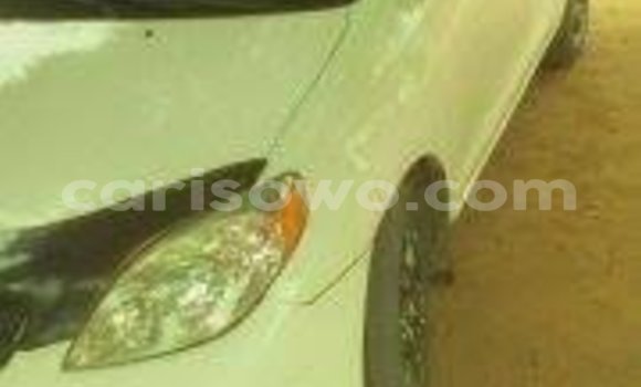Ra Àlòkù Toyota Matrix funfun Ọkọ̀ in Cotonou ni Benin Ra Àlòkù Toyota Matrix funfun Ọkọ̀ in Cotonou ni Benin