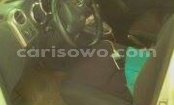 Ra Àlòkù Toyota Matrix funfun Ọkọ̀ in Cotonou ni Benin Ra Àlòkù Toyota Matrix funfun Ọkọ̀ in Cotonou ni Benin