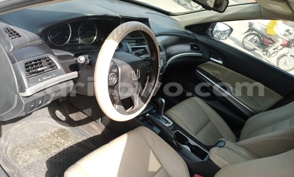 Acheter Occasion Voiture Honda Crosstour Blanc à Cotonou, Benin Acheter Occasion Voiture Honda Crosstour Blanc à Cotonou, Benin