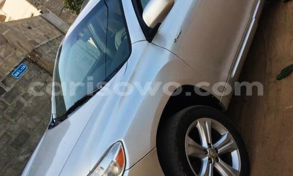 Ra Àlòkù Toyota Highlander Silver Ọkọ̀ in Cotonou ni Benin