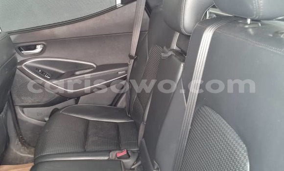Acheter Occasion Voiture Hyundai Santa Fe Gris à Cotonou, Benin Acheter Occasion Voiture Hyundai Santa Fe Gris à Cotonou, Benin