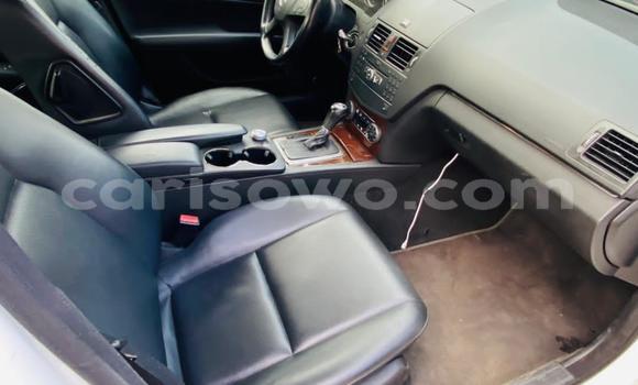 Acheter Occasion Voiture Mercedes-Benz C-Classe Blanc à Cotonou, Benin Acheter Occasion Voiture Mercedes-Benz C-Classe Blanc à Cotonou, Benin