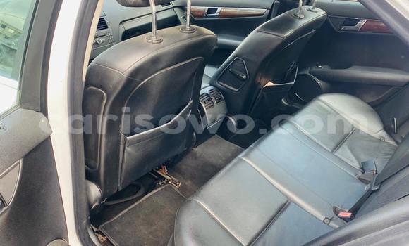 Sayi Na hannu Mercedes-Benz C–Class White Mota in Cotonou a Benin Sayi Na hannu Mercedes-Benz C–Class White Mota in Cotonou a Benin