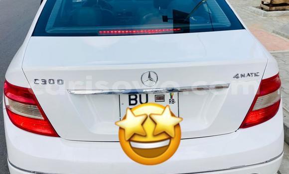 Sayi Na hannu Mercedes-Benz C–Class White Mota in Cotonou a Benin Sayi Na hannu Mercedes-Benz C–Class White Mota in Cotonou a Benin