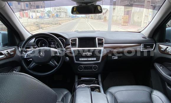 Sayi Na hannu Mercedes-Benz ML–Class Azurfa Mota in Cotonou a Benin Sayi Na hannu Mercedes-Benz ML–Class Azurfa Mota in Cotonou a Benin