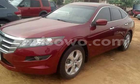 Acheter Occasion Voiture Honda Odyssey Rouge à Cotonou, Benin Acheter Occasion Voiture Honda Odyssey Rouge à Cotonou, Benin