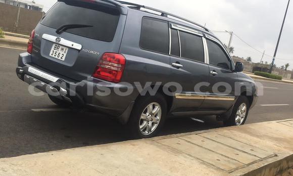 Buy Used Toyota Highlander Blue Car in Cotonou in Benign Buy Used Toyota Highlander Blue Car in Cotonou in Benign