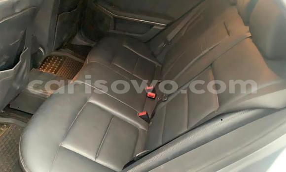 Sayi Na hannu Mercedes-Benz E-Classe Azurfa Mota in Abomey Calavi a Benin Sayi Na hannu Mercedes-Benz E-Classe Azurfa Mota in Abomey Calavi a Benin