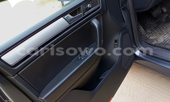 Sayi Na hannu Volkswagen Touareg Azurfa Mota in Cotonou a Benin Sayi Na hannu Volkswagen Touareg Azurfa Mota in Cotonou a Benin