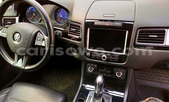 Sayi Na hannu Volkswagen Touareg Azurfa Mota in Cotonou a Benin Sayi Na hannu Volkswagen Touareg Azurfa Mota in Cotonou a Benin