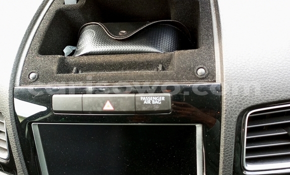 Sayi Na hannu Volkswagen Touareg Azurfa Mota in Cotonou a Benin Sayi Na hannu Volkswagen Touareg Azurfa Mota in Cotonou a Benin