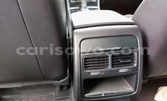 Sayi Na hannu Volkswagen Touareg Azurfa Mota in Cotonou a Benin Sayi Na hannu Volkswagen Touareg Azurfa Mota in Cotonou a Benin