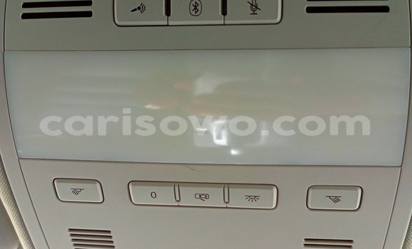 Sayi Na hannu Volkswagen Touareg Azurfa Mota in Cotonou a Benin Sayi Na hannu Volkswagen Touareg Azurfa Mota in Cotonou a Benin