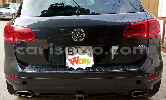Sayi Na hannu Volkswagen Touareg Azurfa Mota in Cotonou a Benin Sayi Na hannu Volkswagen Touareg Azurfa Mota in Cotonou a Benin