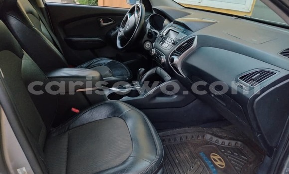 Ra Àlòkù Hyundai Tucson Silver Ọkọ̀ in Abomey Calavi ni Benin Ra Àlòkù Hyundai Tucson Silver Ọkọ̀ in Abomey Calavi ni Benin