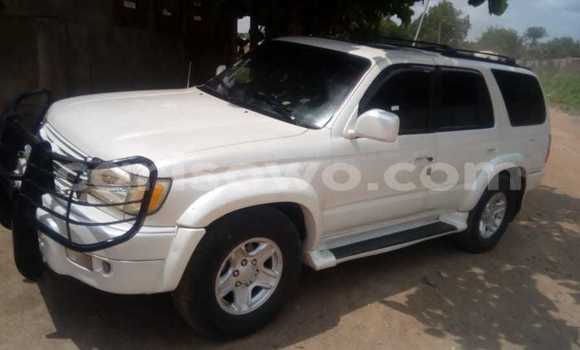 Acheter Occasion Voiture Toyota 4Runner Blanc à Abomey Calavi, Benin Acheter Occasion Voiture Toyota 4Runner Blanc à Abomey Calavi, Benin