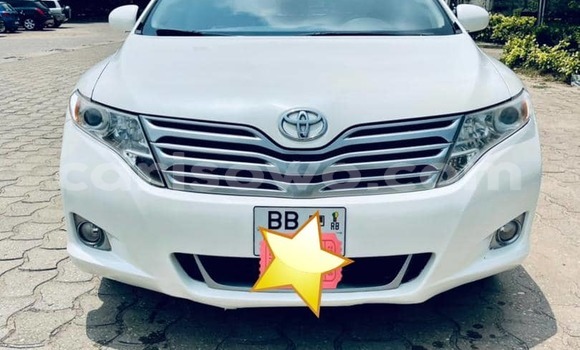 Ra Àlòkù Toyota Venza funfun Ọkọ̀ in Cotonou ni Benin Ra Àlòkù Toyota Venza funfun Ọkọ̀ in Cotonou ni Benin