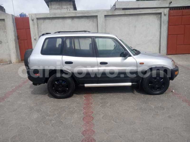 Big with watermark toyota rav4 benin cotonou 11312